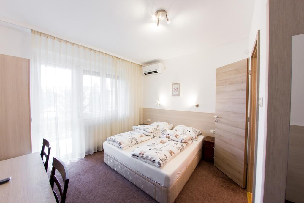Vandor Vendeghaz Seghedin Exterior foto